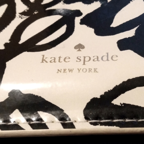 NWOT ♠️ KATE SPADE POUCH - Picture 6 of 6